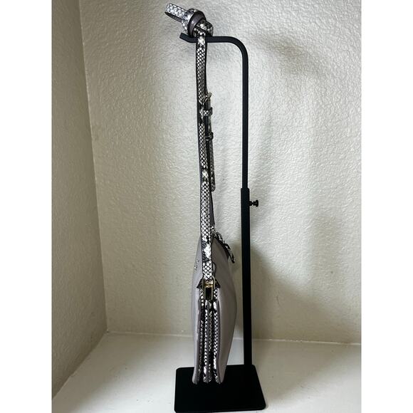 Kate Spade "Jackson Mixed Material Gusset" Crossbody - excellent condition - Picture 4 of 7